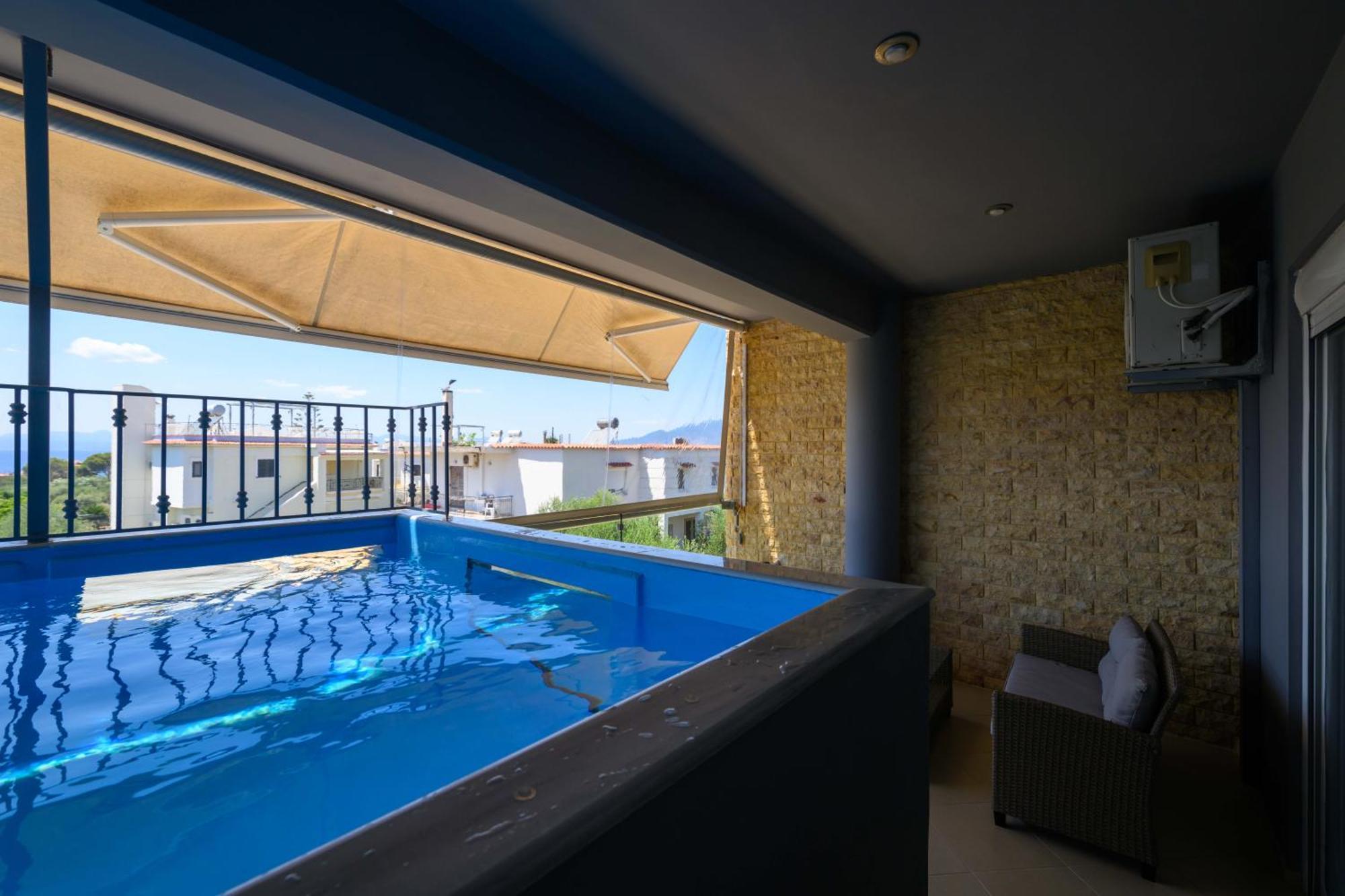 Grand Suites With Private Pools Каламата Екстер'єр фото